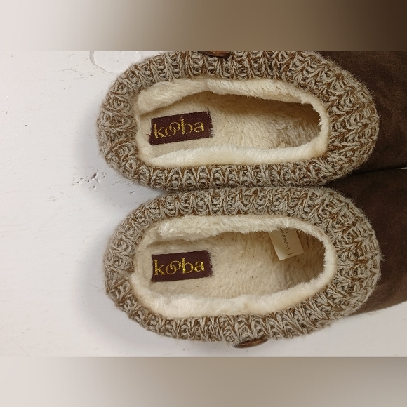 KOOBA Women's Brown Suede Faux Fur Lined Memory Foam Slippers Or Shoes - Picture 4 of 7
